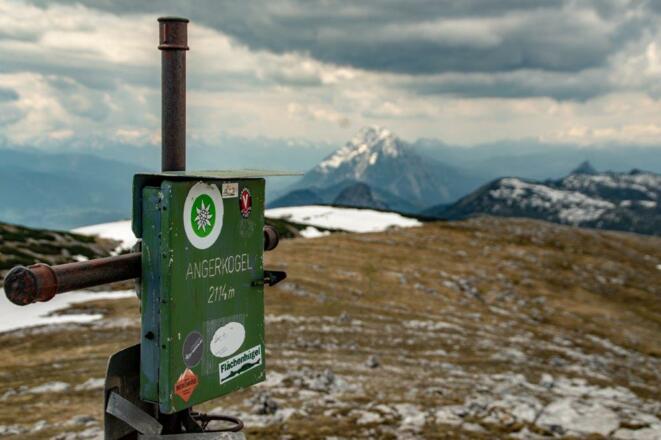 Angerkogel mit Blick auf den Grimming