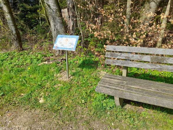 Maria Huif - Tafel und Rastbank