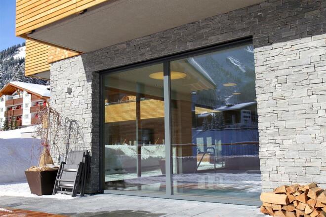 MATS Schwimmnbad von außen