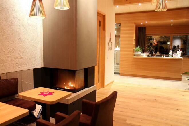 MATS Kamin mit Rezeption