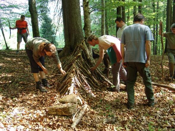 Wildnis Camp Gruppenarbeit.JPG