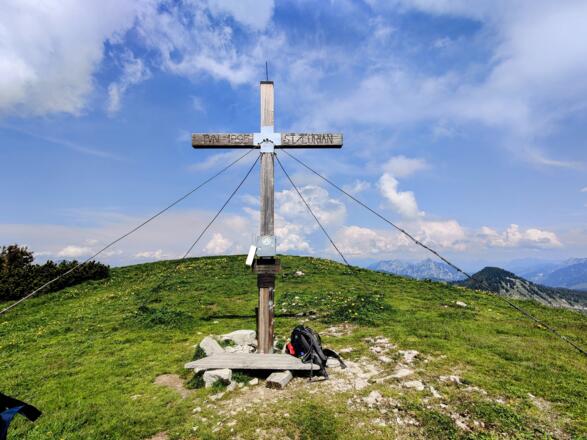 Am Hohen Zinken hat man den dritten Gipfel der Überschreitung erreicht.