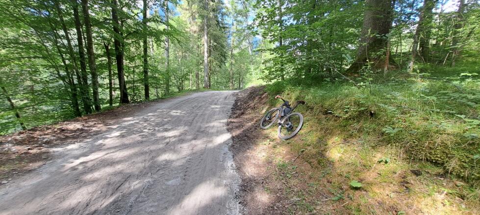 Schöne Schotterpassagen bei Berg im Drautal...