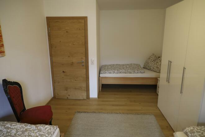 Schwaninger Hof, Dreibettzimmer