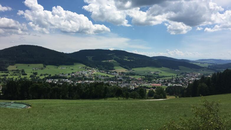 Blick auf St. Oswald bei Freistadt entlang der Mountainbike Runde 1