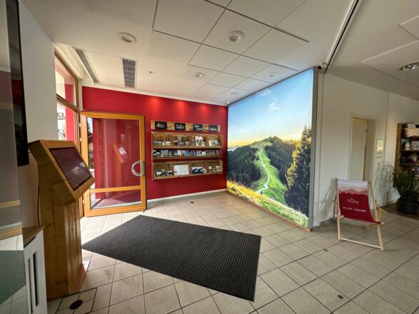 Tourist-Information Bad Kohlgrub von innen