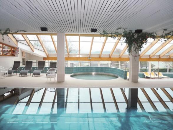 Sport- und Kinderbecken