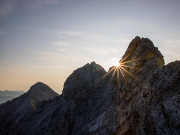 Sonnenaufgang an der Äußeren Höllentalspitze