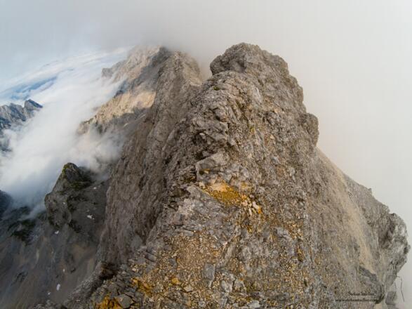 oft auch leichte Passagen, aber fast immer exponiert