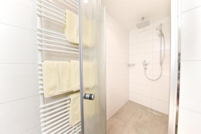 Dusche Familienzimmer