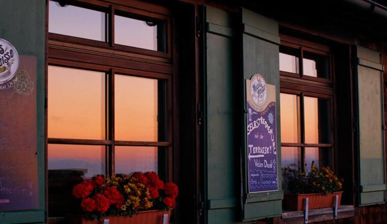 Bayreuther Hütte Abendstimmung