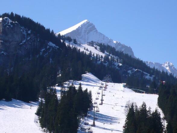 Kreuzwankl: Skifahren mit Alpspitzblick