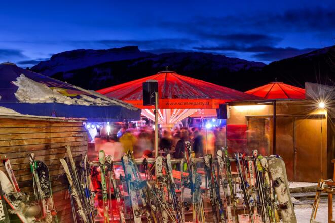 Plattform Kleinwalsertal Schirmbar Après Ski