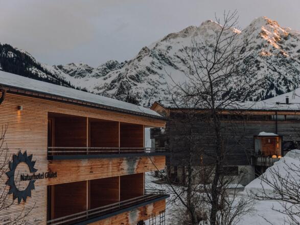 Naturhotel Chesa Valisa Bergansicht Winter