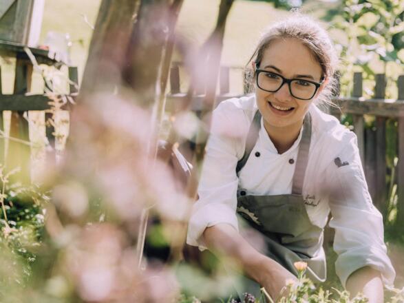 Naturhotel Chesa Valisa Garten mit Koechin