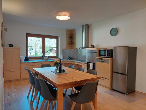 voll ausgestattete Wohnküche