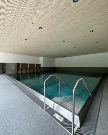Schwimmbad Neu 2