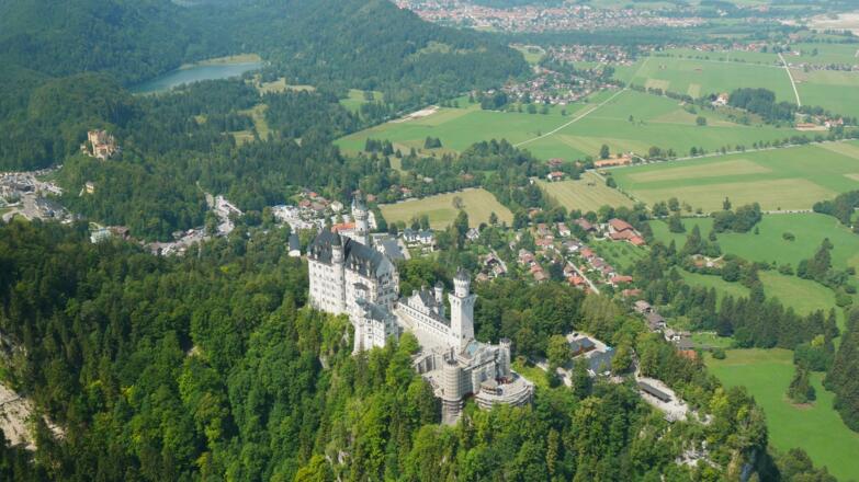 Blick vom Tegelberg auf Schloss Neuschwanstein