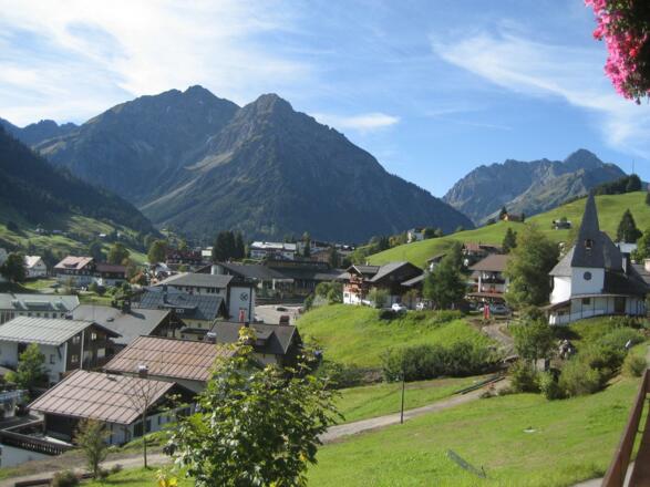 Dorfblick Sommer