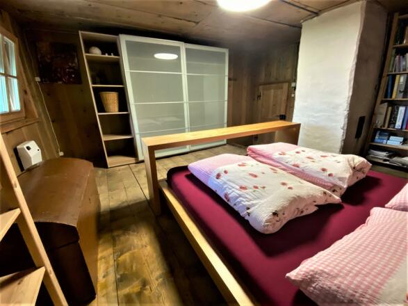 Schlafzimmer hinten 3