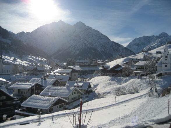 Dorfblick Winter mit Elfer+Zwölfer