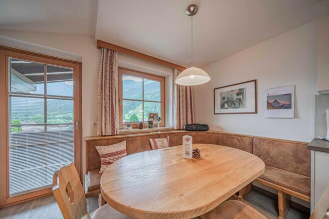 App.4 Wohnzimmer
