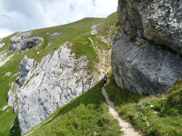 Über eine abwechslungsreiche Landschaft führt der Anstieg hinauf zum Streichkopf.