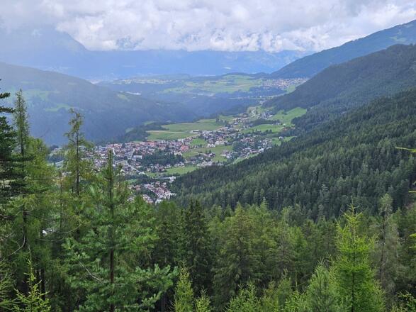 Ausblick auf Mieders und Schönberg
