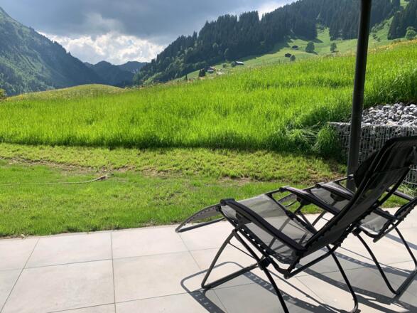 D8594AE3-5737-4C4D-A75E-BE1A76BE5CBA