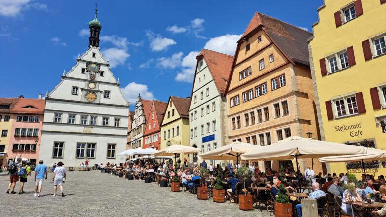Am Marktplatz in Rothenburg