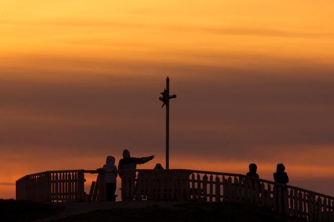 Nordic-Walking-Hoehen-Trail-Hoernle-Sonnenuntergang-am-Zeitberg