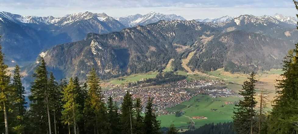 Aufacker Blick auf Oberammergau