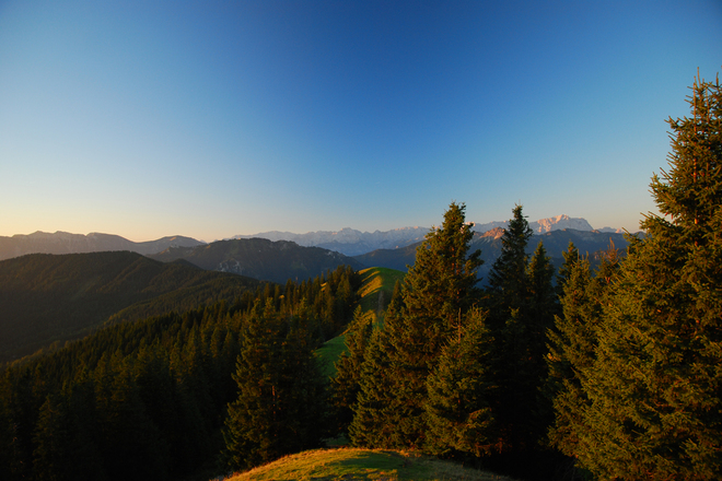 Blick vom hinteren Hörnlegipfel auf den Stierkopf