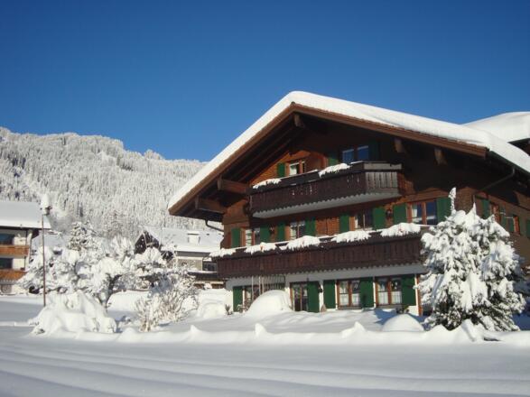 Haus im Winter