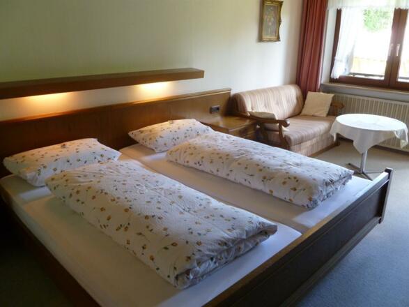 Zimmer 2 im Gästehaus Weitnauer