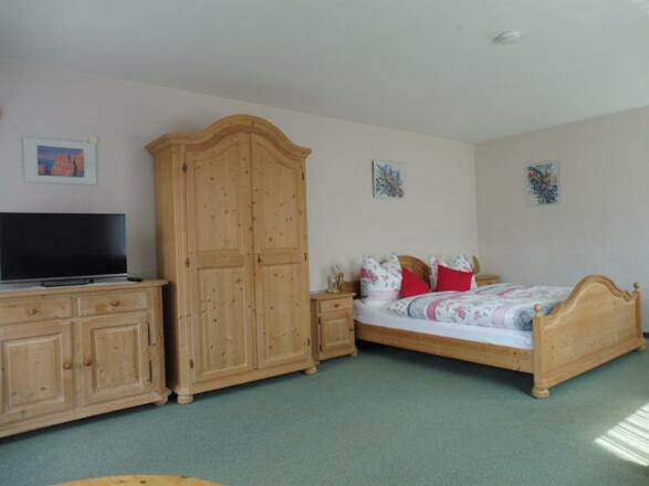 Ferienwohnung Nr. 4 - Wohn-Schlafraum