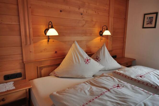 Kombinierter Wohn-Schlafraum in der Fewo 2