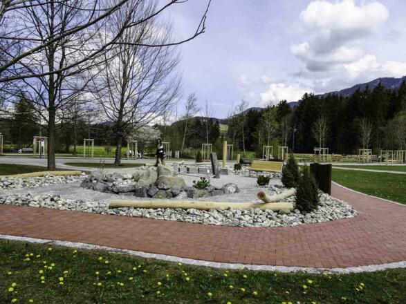 Barfußparcour im Kurpark