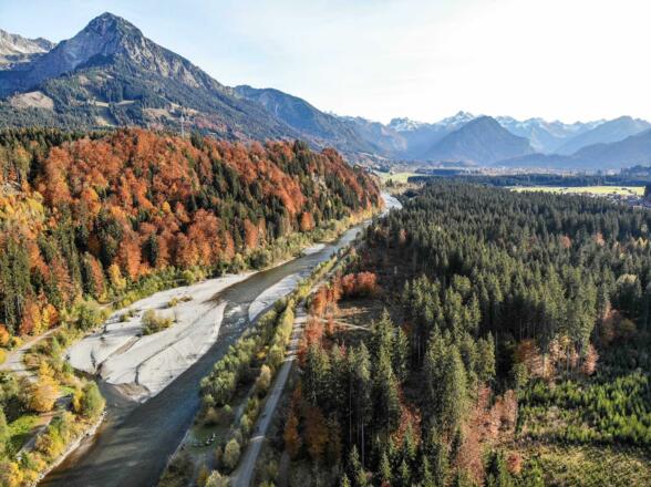 Blick nach Süden auf die Iller und das Rubihorn