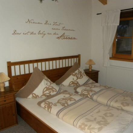Schlafzimmer 1