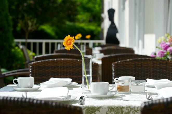 Frühstück im Garten