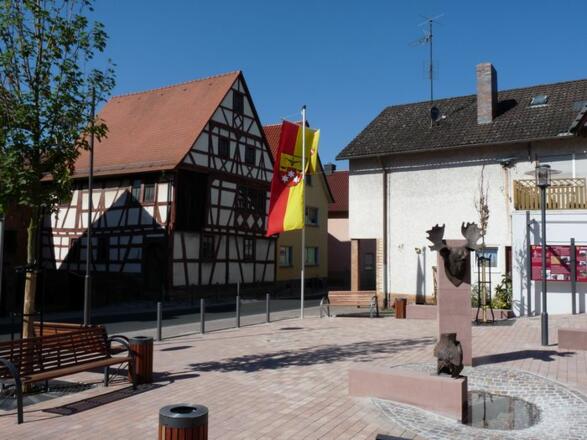 Marktplatz mit Altem Rathaus