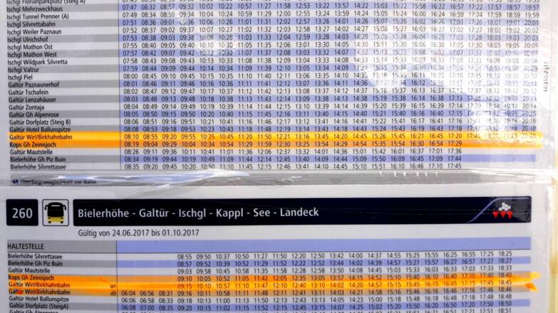Mit dem Bus können Sie entweder zum Zeinisjochhaus hoch fahren oder hinunter fahren. Die Wanderung bietet Ihnen viel Raum für Ihre individuelle Planung.