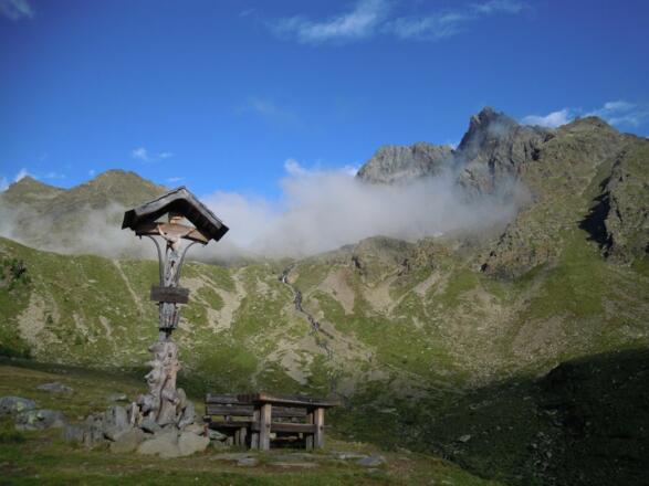 Pelitzkreuz, ca 30min unterhalb der Hütte