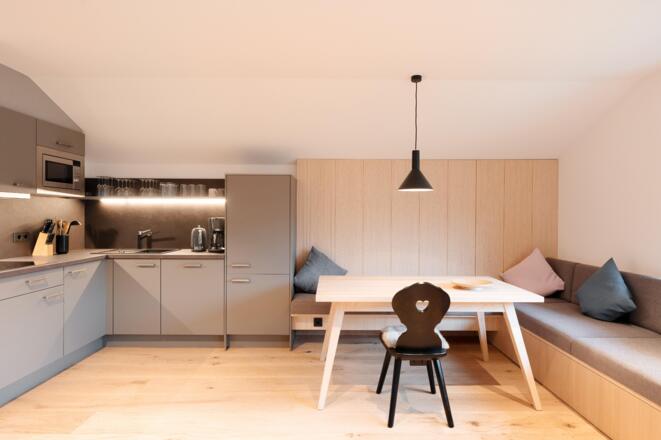 App 7 - Küche mit Essbereich