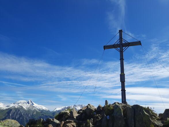 Gipfelkreuz am Muttjöchle