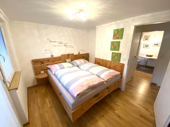 Schlafzimmer - Zirbenbett