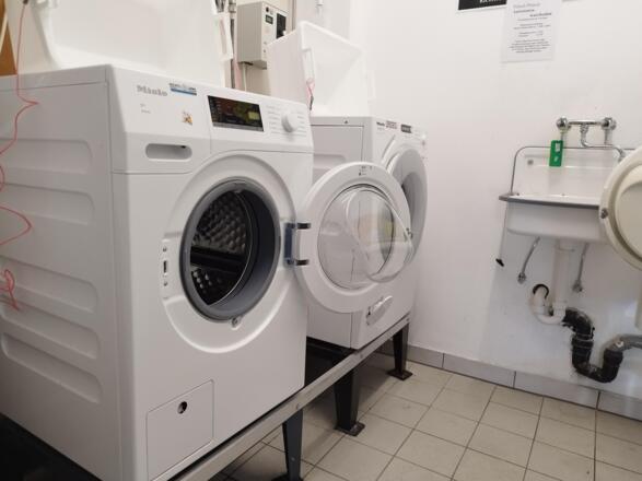 Waschsalon Plitsch Platsch Mittelberg