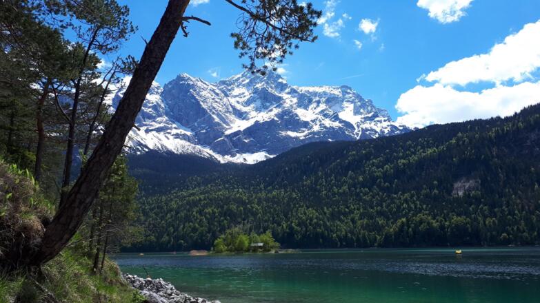 Eibsee mit Zugspitzmassiv
