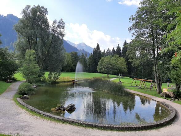 Kulturcafe Riezlern Sommer Teich